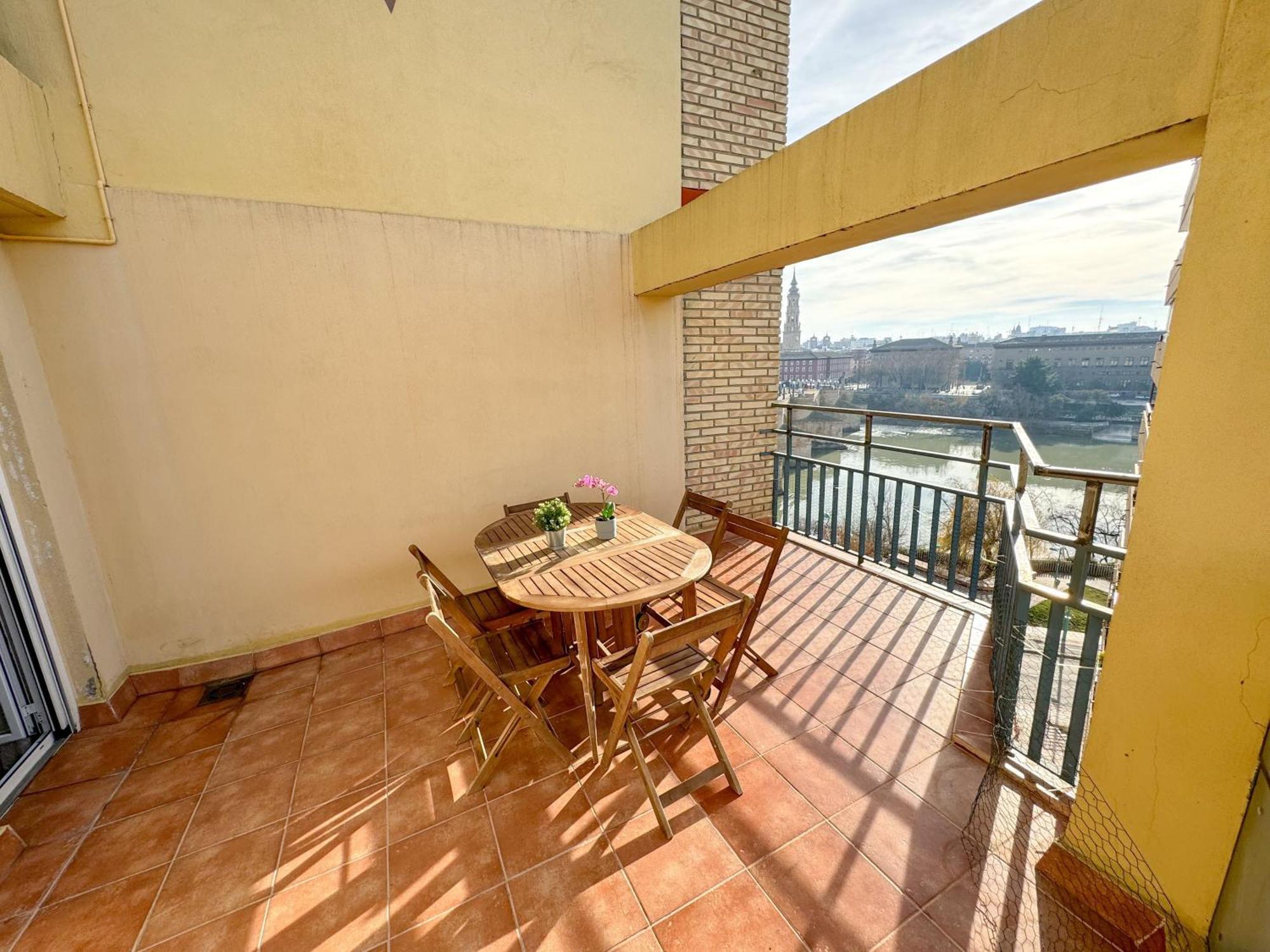 El Puente Del Pilar Comotucasa Saragoça Exterior foto